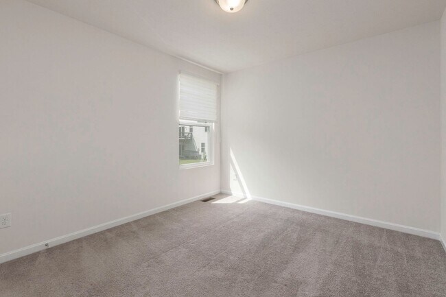 Building Photo - 12064 Parkview Trace Dr