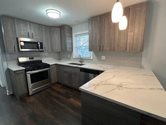 Building Photo - 5340 N Central Ave