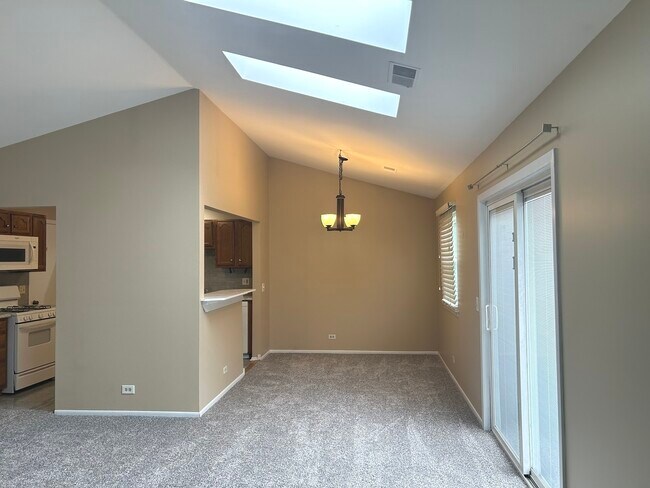 Building Photo - 122 Stirling Ln