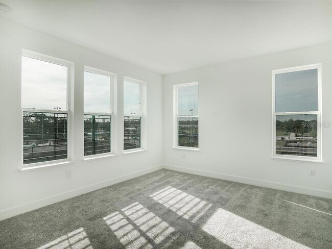 Building Photo - 2050 Packing District Wy