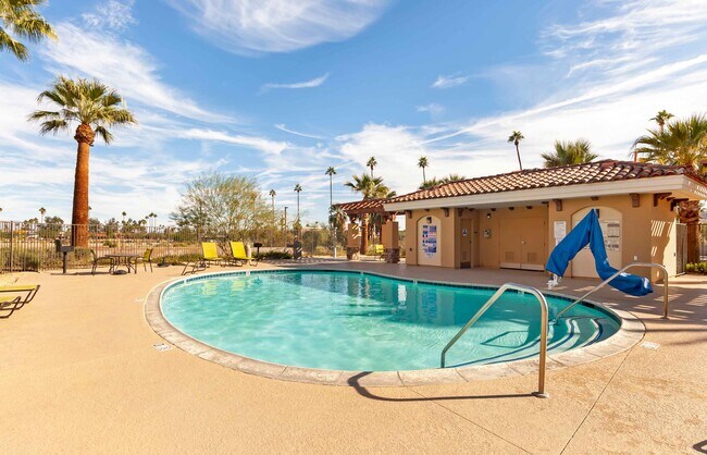 Building Photo - Furnished Studio-Palm Springs - Airport