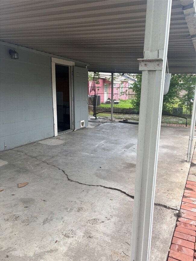 Building Photo - 3002 Carter St