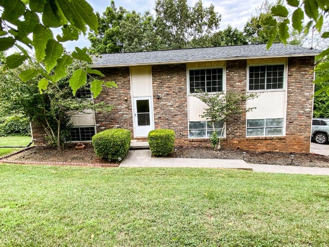 Building Photo - 328 Peterson Rd