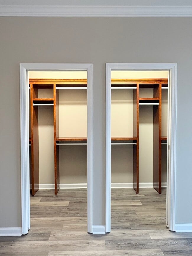 Building Photo - 135 Daisy Field Ct