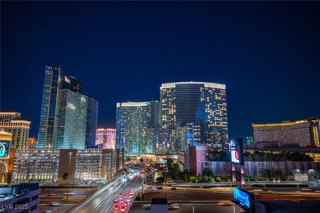 Building Photo - 4525 Dean Martin Dr