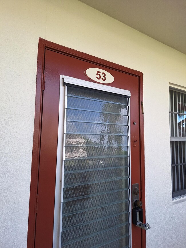 Building Photo - 53 Brighton B