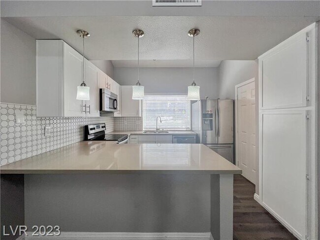 Building Photo - 2760 Lodestone Dr