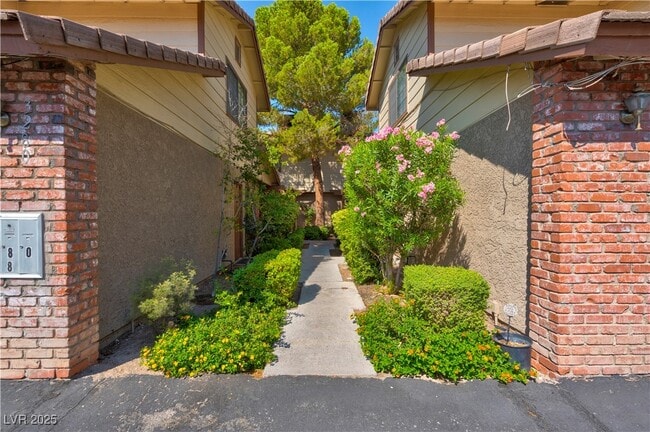 Building Photo - 3280 Dayflower St