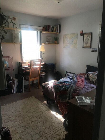 Building Photo - 826 Clayland St