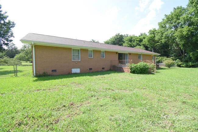 Building Photo - 4099 Shenandoah Dr SW