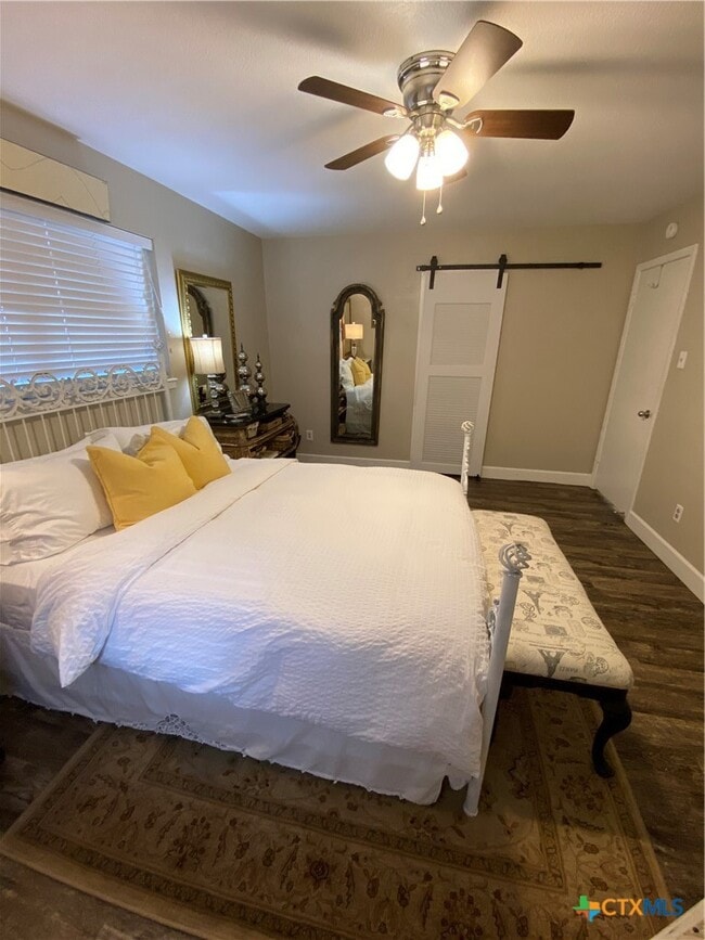 Building Photo - 1307 Sherry Ln