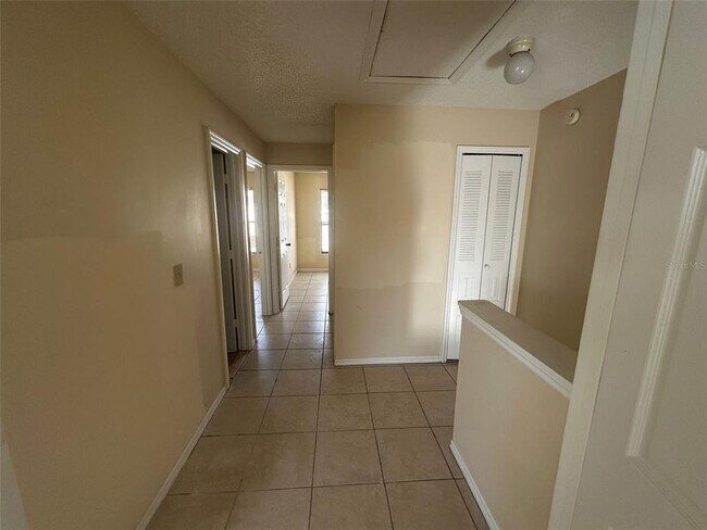 Building Photo - 1608 Long Ridge Ct