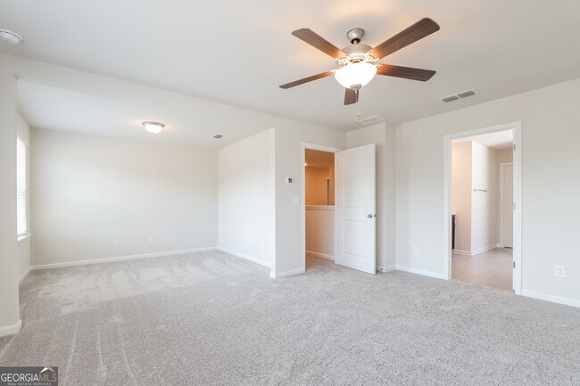 Building Photo - 5808 Hackberry Ln