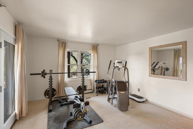 Building Photo - 258 Caballo St