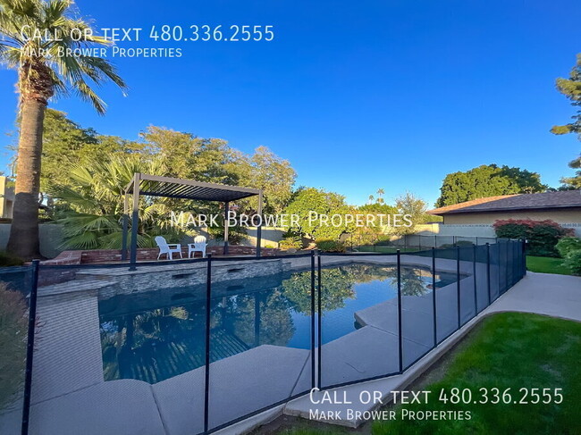 Building Photo - 228 W Royal Palm Rd