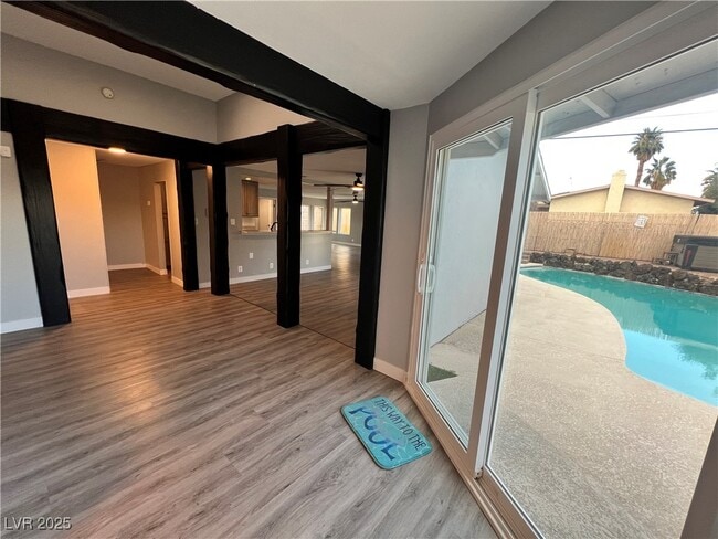 Building Photo - 3140 Hebard Dr