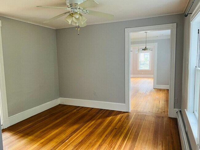 Building Photo - 133 Brattle St