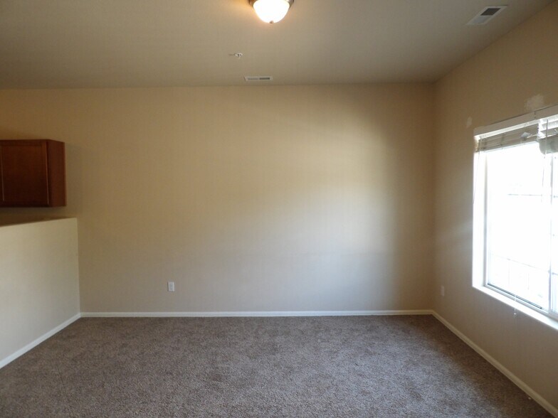 Building Photo - 3019 Shikra View
