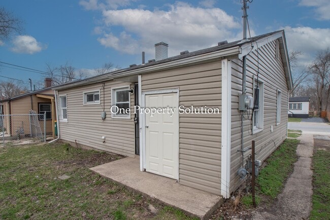 Building Photo - 5147 E 10th Ave