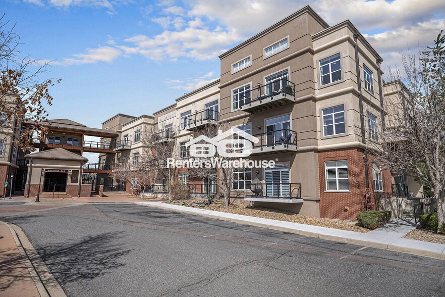 Building Photo - 5677 S Park Pl