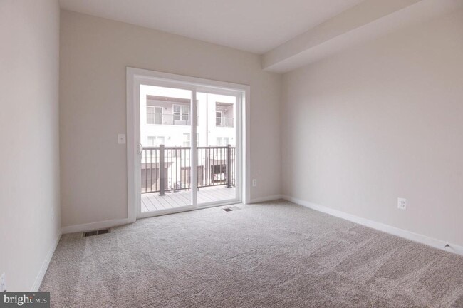 Building Photo - 43798 Middleway Ter