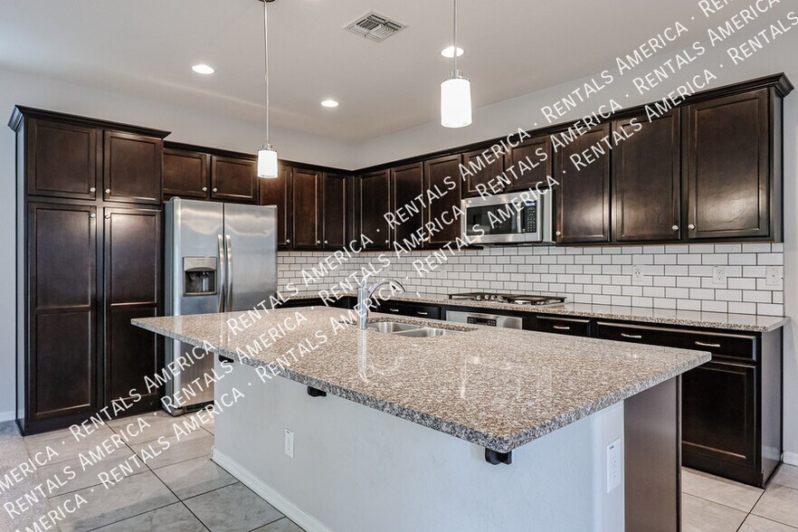 Building Photo - 2264 S Wallrade Ln