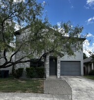 Building Photo - 82 McLennan Oak