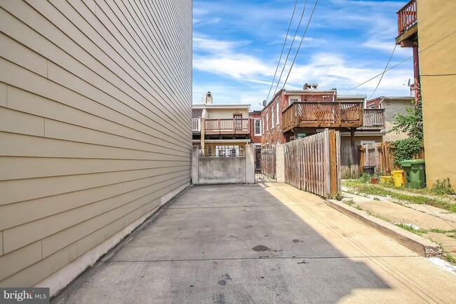 Building Photo - 1029 S Hanover St