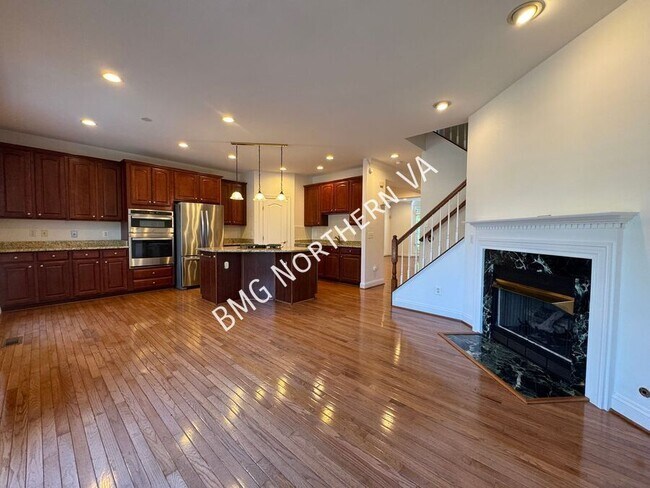 Building Photo - 3091 McKinnon Way