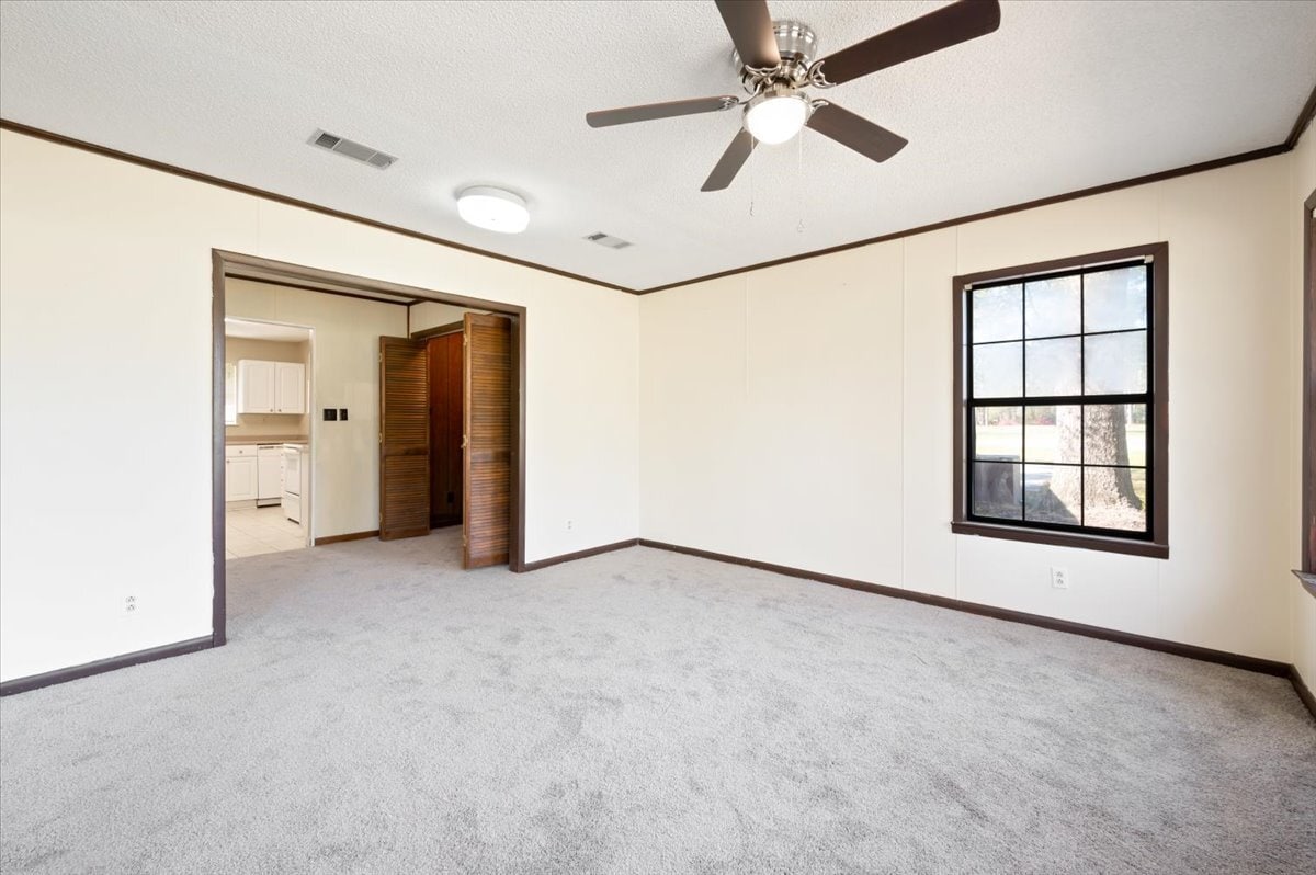 Building Photo - 248 S Topi Trl
