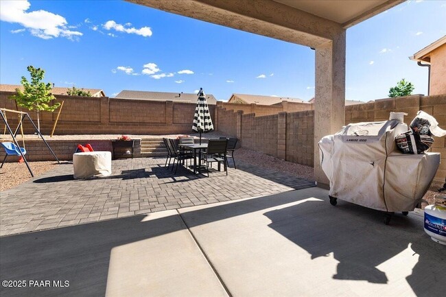 Building Photo - 6149 Laguna Ln
