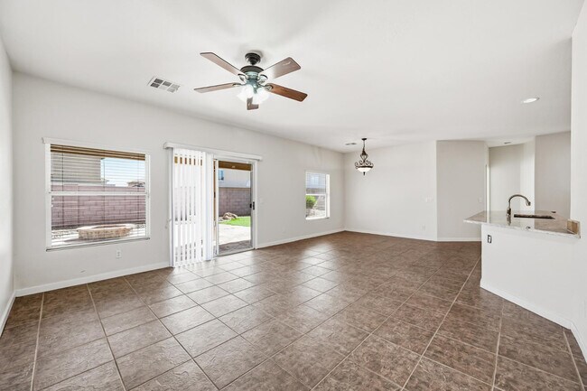 Building Photo - 15749 W Ventura St