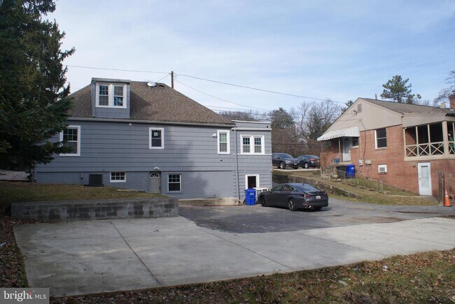Building Photo - 9207 Colesville Rd