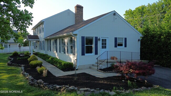 Building Photo - 220 Branch Ave