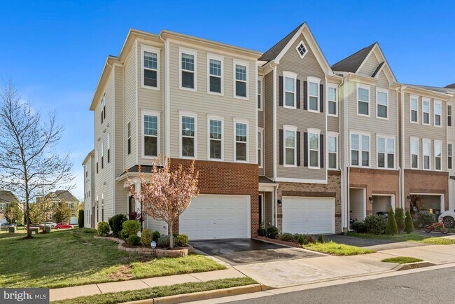 Building Photo - 41687 Wellstone Terrace