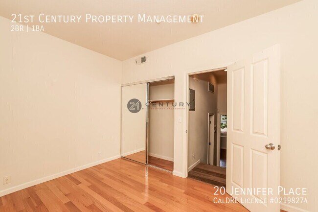 Building Photo - 20 Jennifer Pl