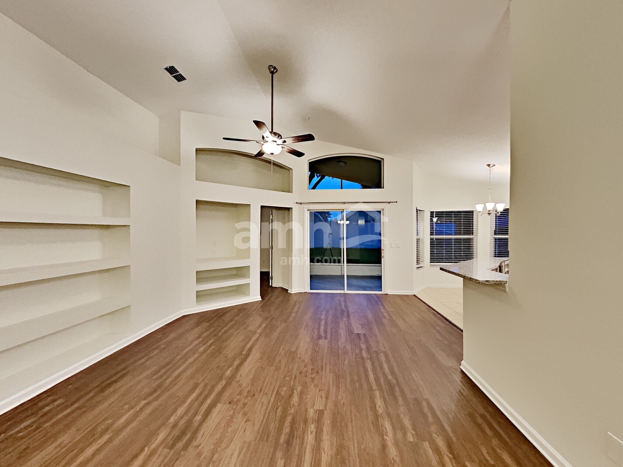 Building Photo - 15854 Bay Vista Dr