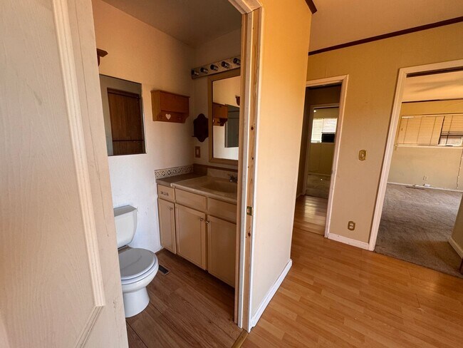 Building Photo - 3 Bedroom 2 bathroom Home for Rent -Lesley Reilly Property