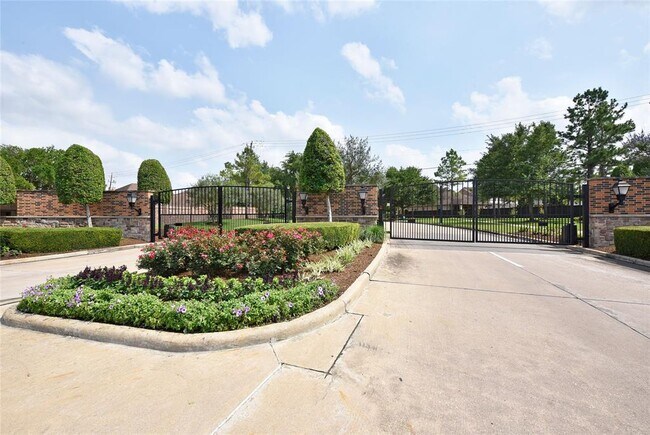 Building Photo - 1226 Sopris Dr