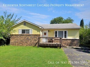 Building Photo - 912 W Oakwood Dr