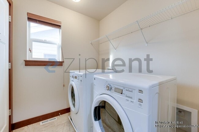 Building Photo - 1207 145th St SW