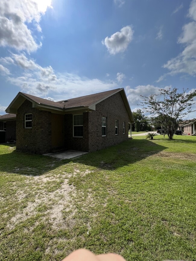 Building Photo - 49 Webb Ct NE