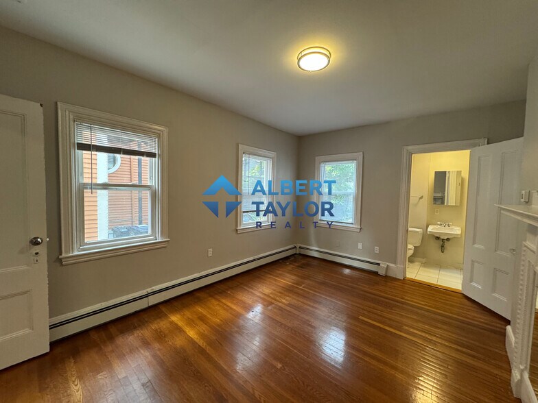 Building Photo - 61 Dana St