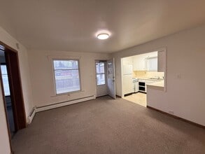 Building Photo - 31 E Ash