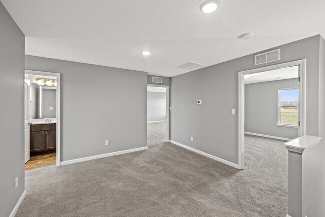 Building Photo - 129 Landry Ln
