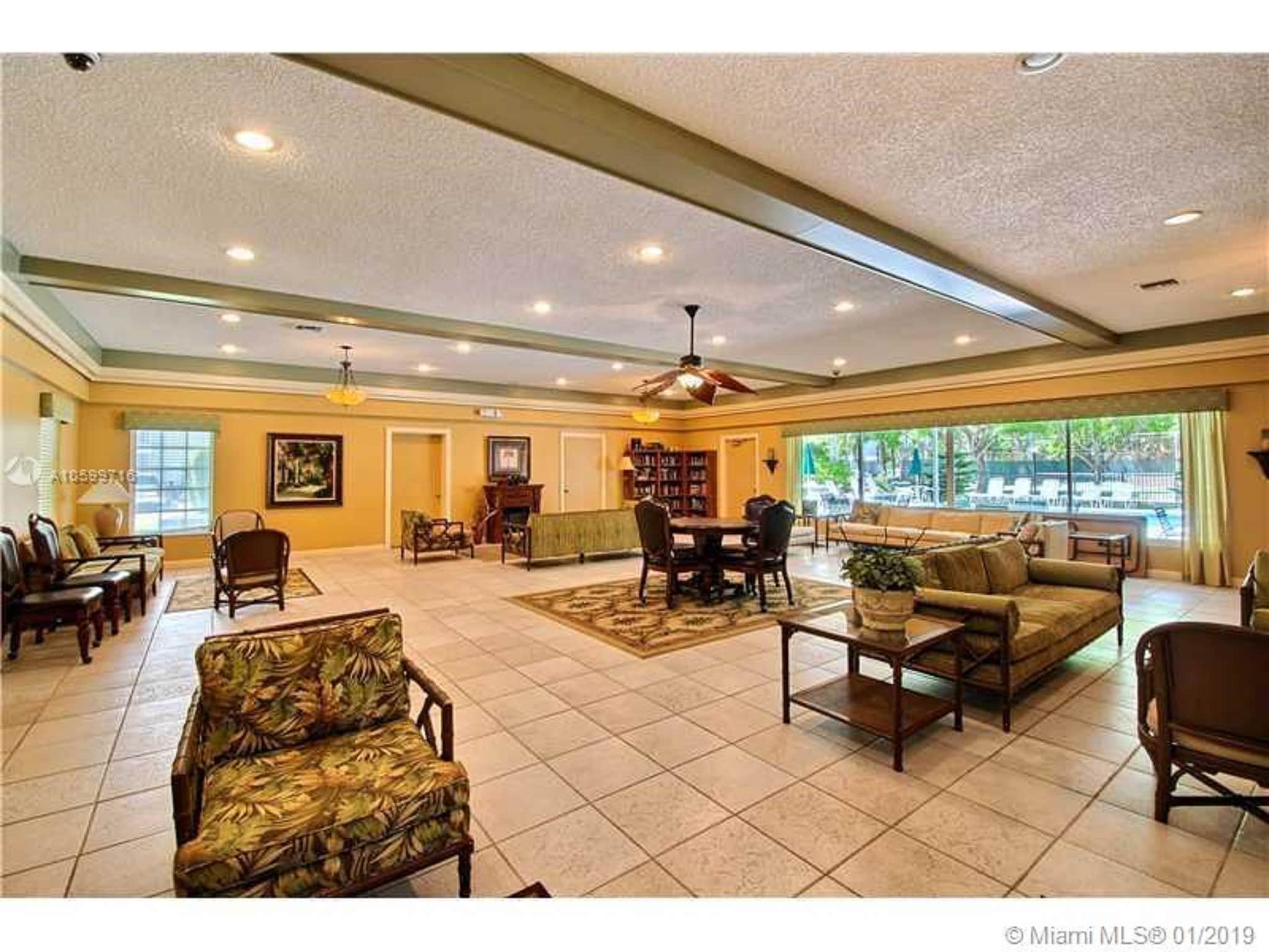 Building Photo - 6207 Bay Club Dr