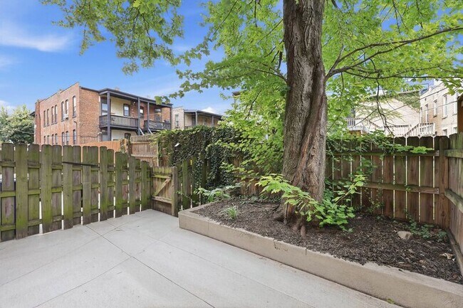 Building Photo - 34 Buttles Ave