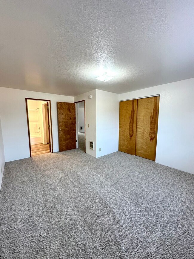 Building Photo - 1328/1330 SW 17th St