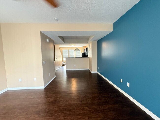 Building Photo - 5422_HOLLY_RIVER_AVE