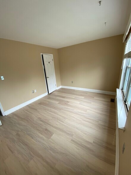 Bedroom - 1313 Juniper Ct